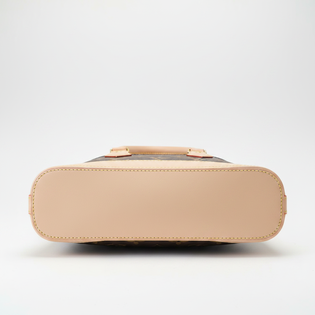 Louis Vuitton Alma PM Monogramme - Bottom view