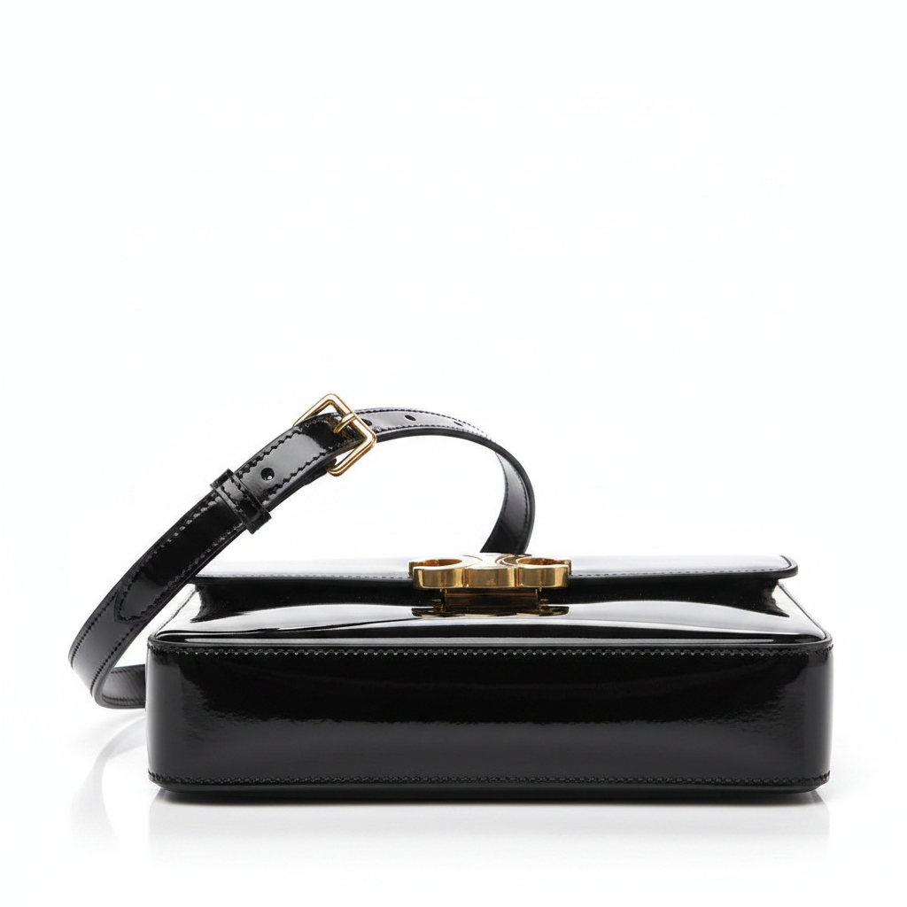 Céline Triomphe - Side View